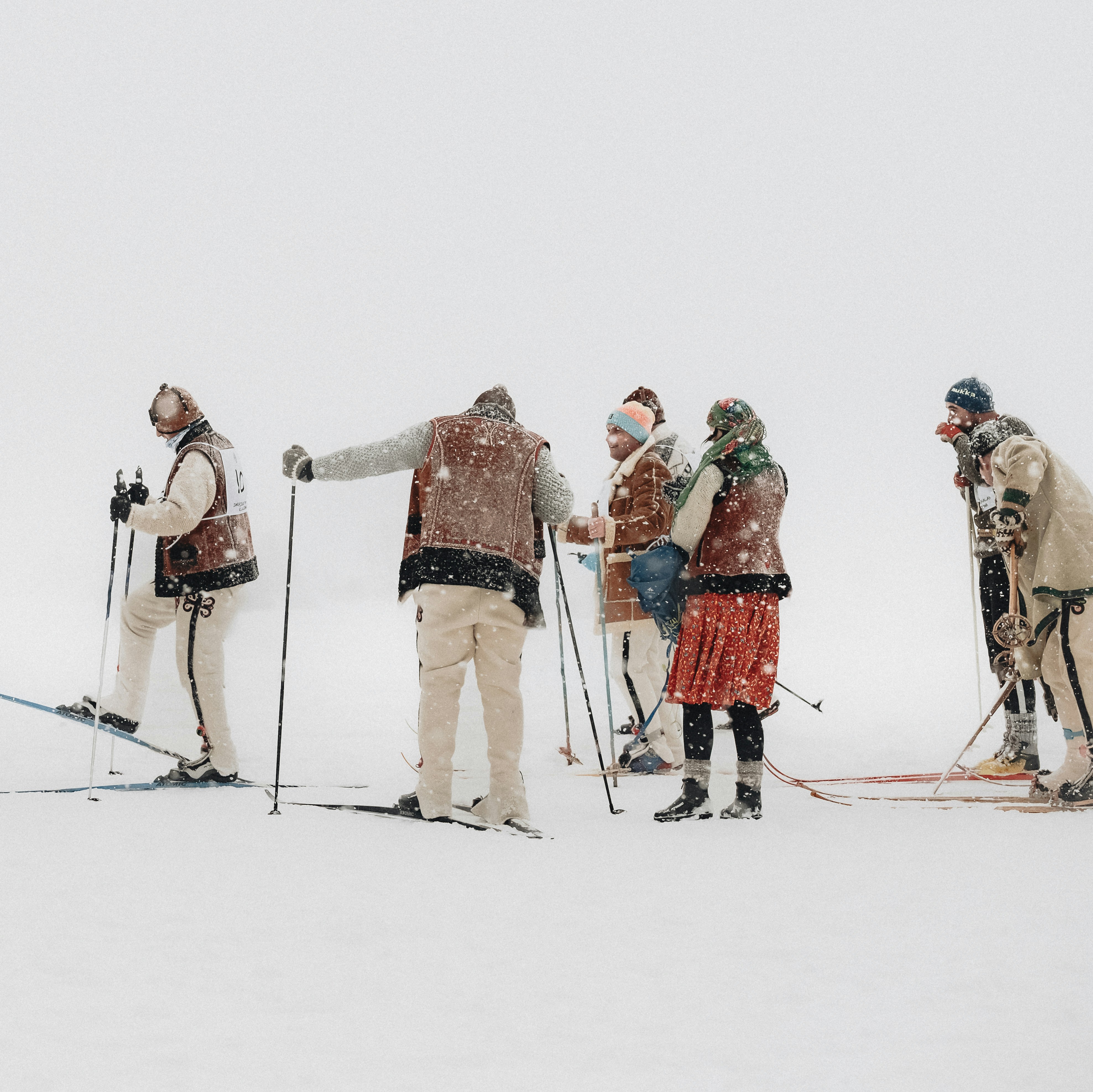 people skiing